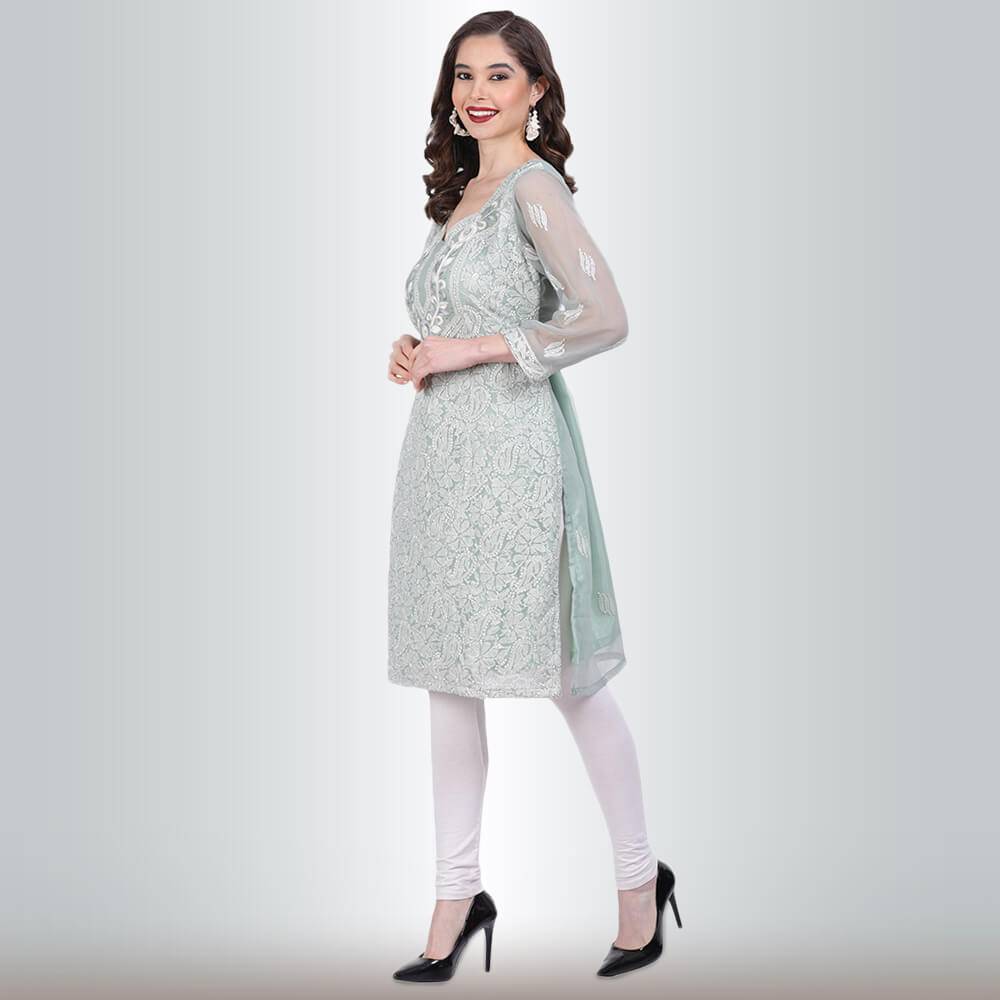 chikankari and mirror work kurti9