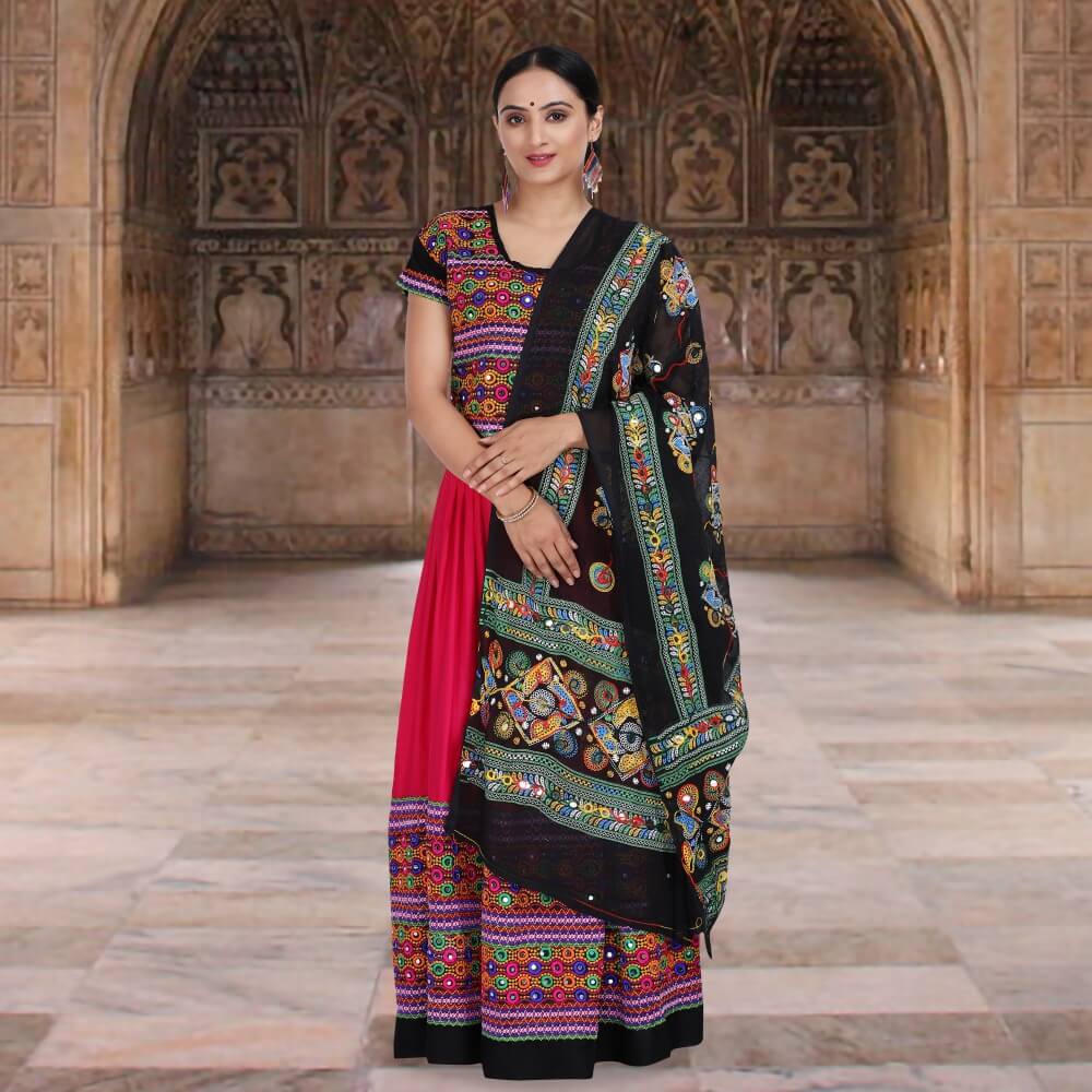 Red Chania Choli With Black Odhani