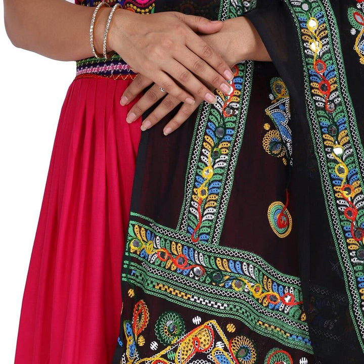 Red Chania Choli With Black Odhani